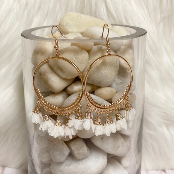 🔥3/$25🔥Flower Tassel Hoop Drop Boho Earrings - Picture 7 of 8